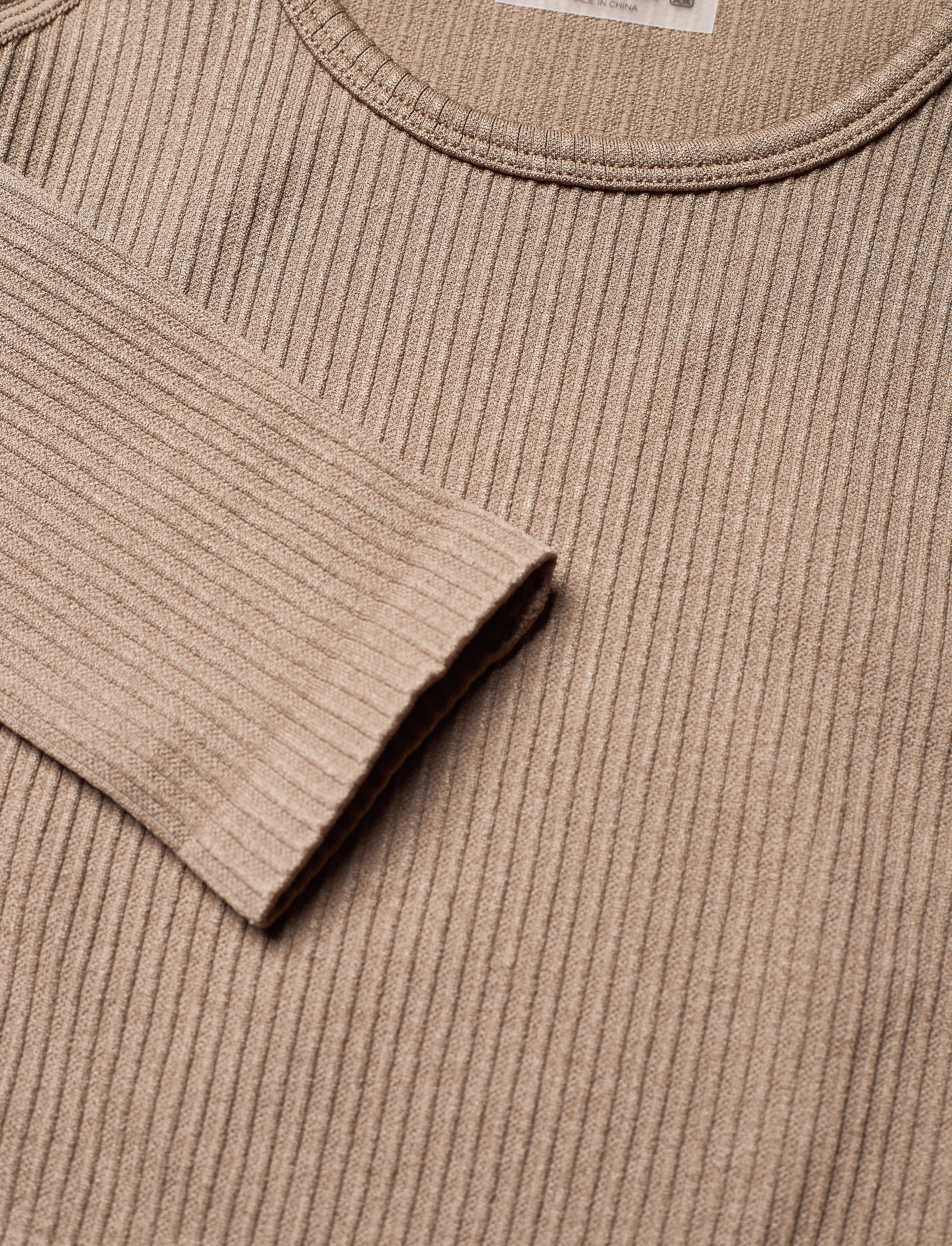 aim´n - Ribbed Seamless Crop Long Sleeve - crop tops - espresso - 4