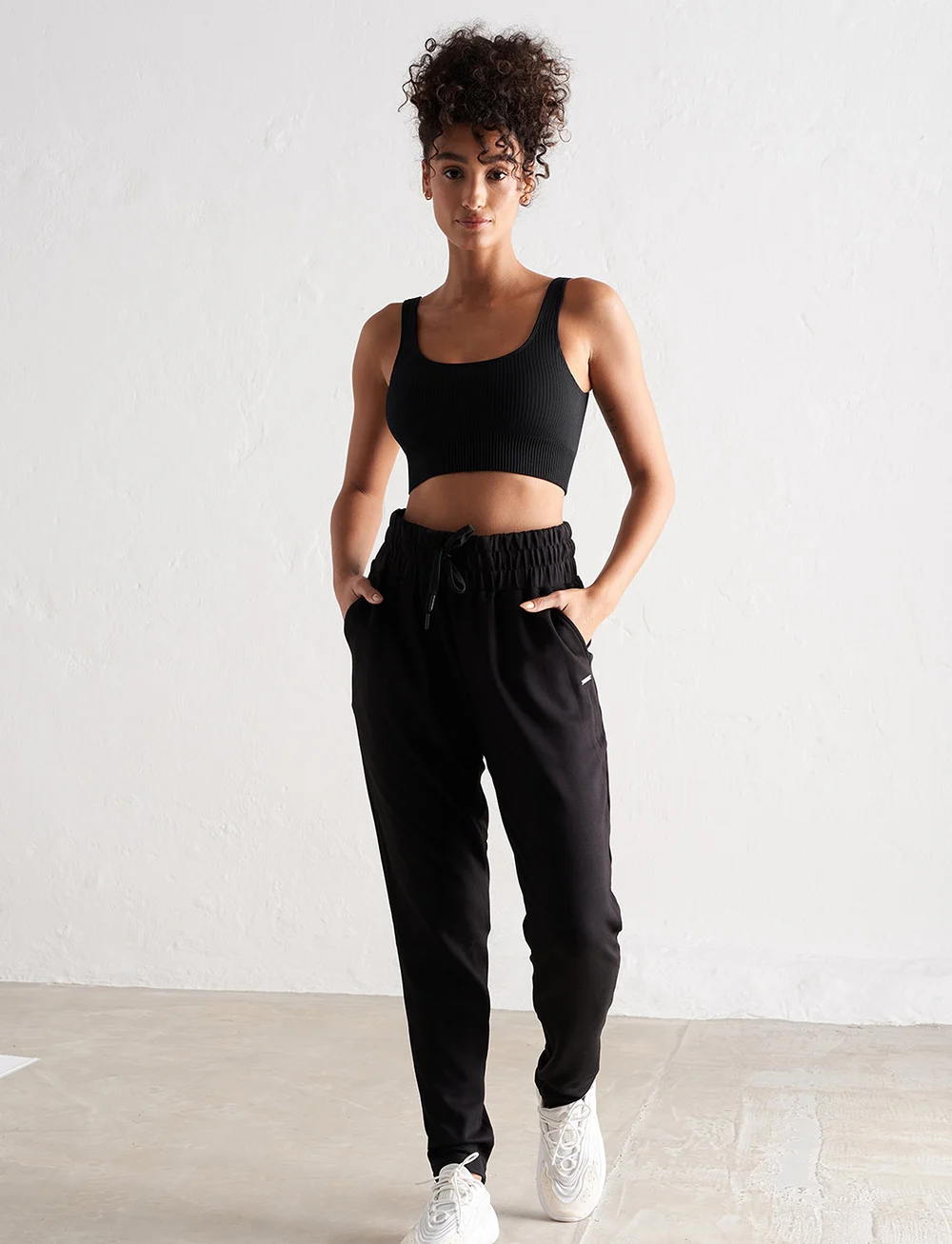 aim´n - Black Comfy Sweatpants - trainingshosen - black - 0