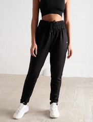 AIM'N - Black Comfy Sweatpants - pantalon de sport - black - 3