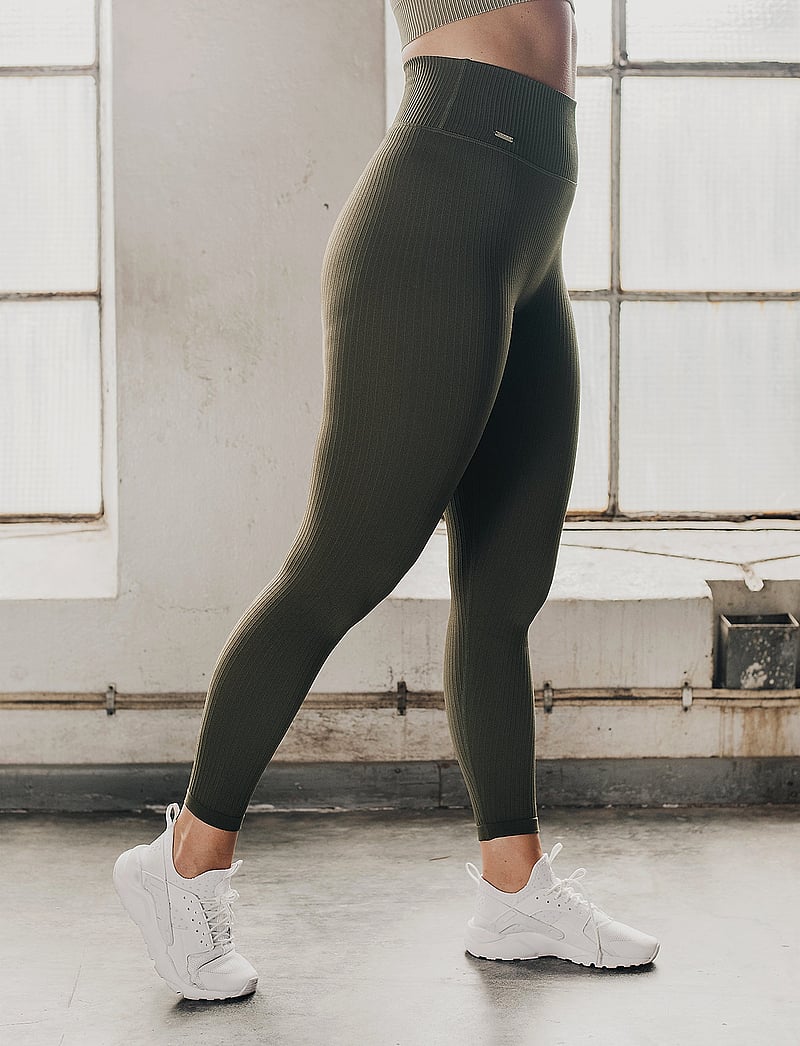 aim´n - Khaki Ribbed Seamless Tights - Õmblusteta retuusid - khaki - 3