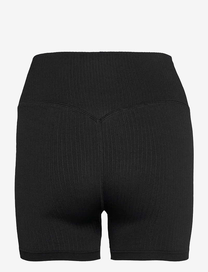 aim´n - Ribbed Seamless Midi Biker Shorts - 1/2 længde - black - 2