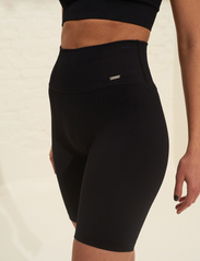 AIM'N - Black Luxe Seamless Biker Shorts - seamless tights - black - 4