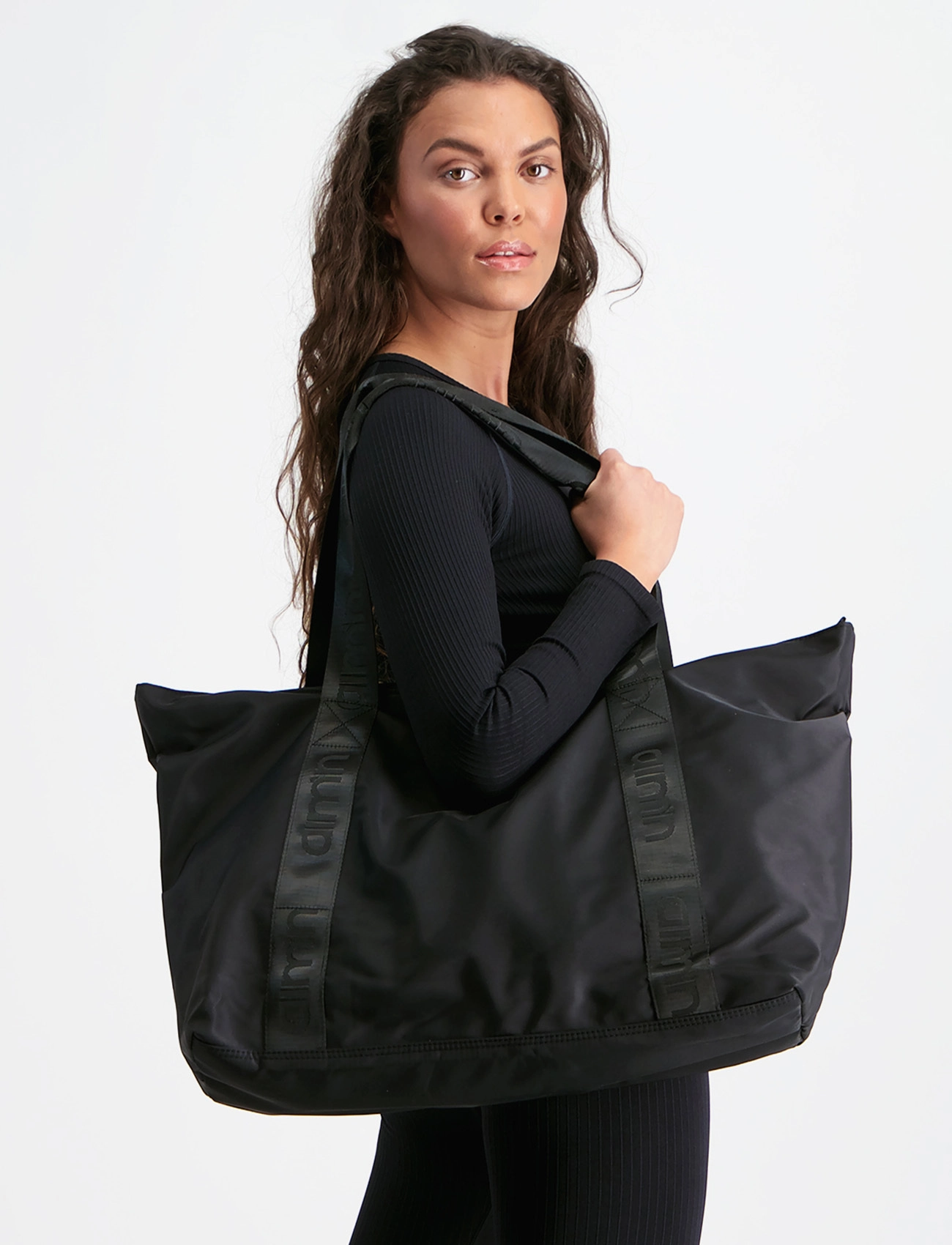 aim ́n Weekend Bag, One Size, Black, Sport > Weekend- Og Gymnastiktasker, Dame