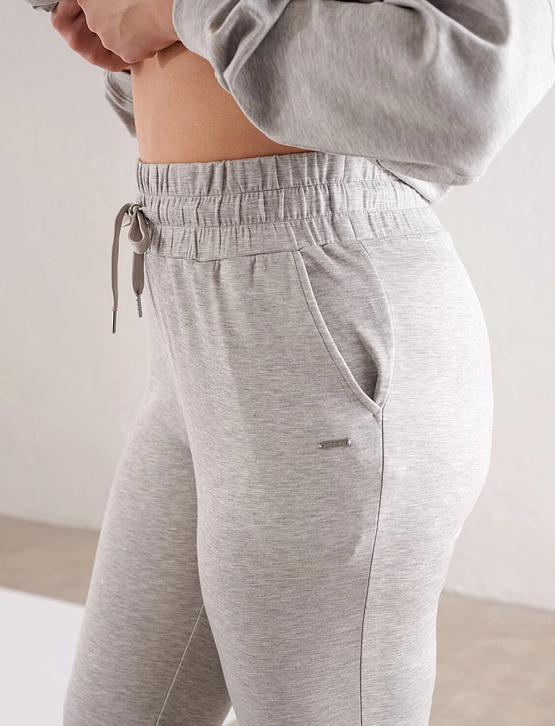 aim´n - Light Grey Melange Comfy Sweatpants - treeningpüksid - light grey - 3