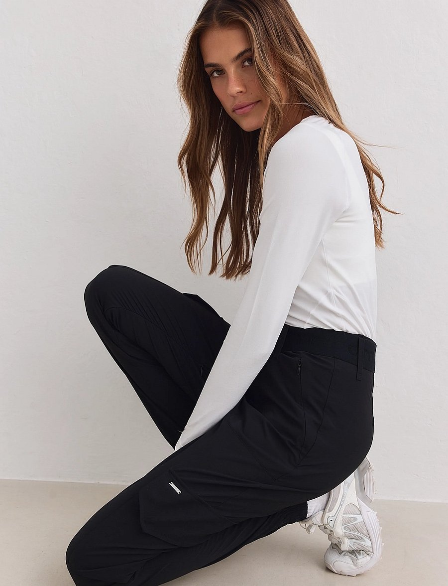 aim´n - Black Cargo Pants - casual byxor - black - 5