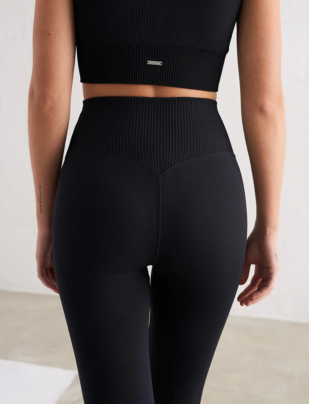 aim´n - Limitless Seamless Tights - trainingstights - black - 5