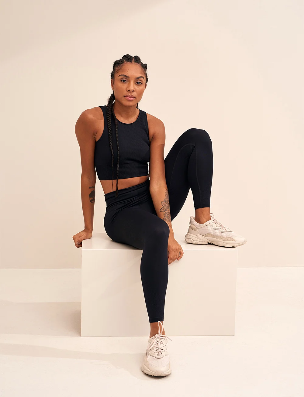 aim´n - Ribbed Seamless Crop Top - crop-tops - black - 4