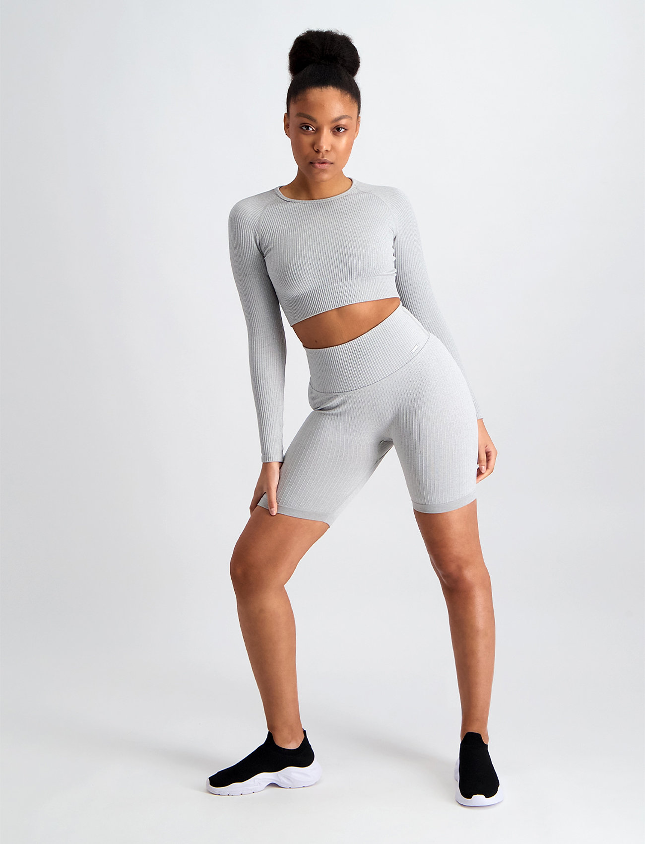 aim´n - Ribbed Seamless Biker Shorts - 1/2 længde - light grey - 4