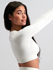 AIM'N - Luxe Seamless Crop Long Sleeve - któtkie bluzki - off-white - 5
