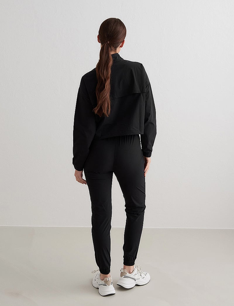 aim´n - Windbreaker Jacket - anorakker - black - 5