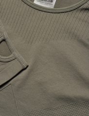 AIM'N - Motion Seamless Cropped Long Sleeve - któtkie bluzki - olive - 2
