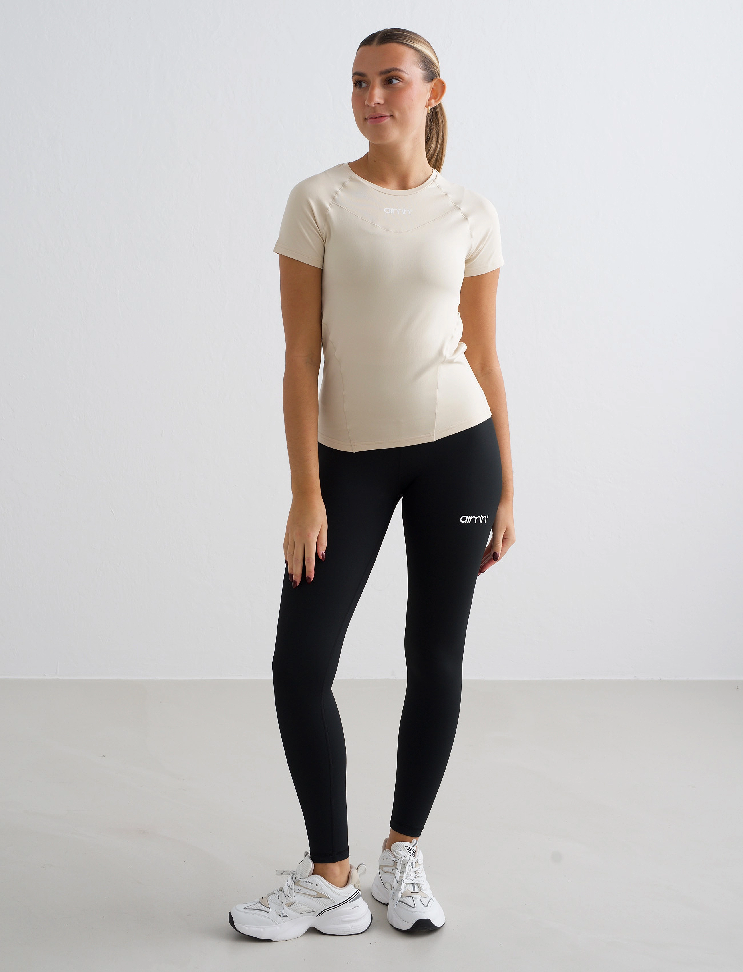 aim ́n Soft Basic Short Sleeve, XS, T-shirts & Oberteile, Beige - Short-sleeved, Frauen