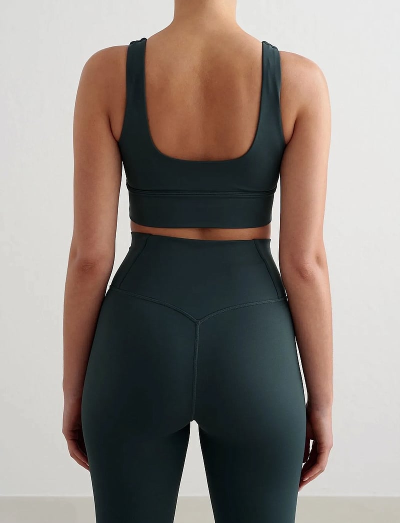 aim´n - Core Bra - medium support - deep emerald - 3