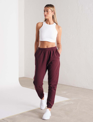 AIM'N - Classic Sweatpants - sportiska stila bikses - bordeaux - 3