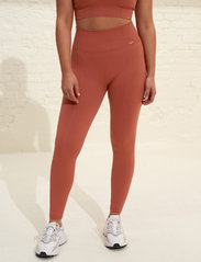 AIM'N - Luxe Seamless Tights - seamless tights - rouge - 2