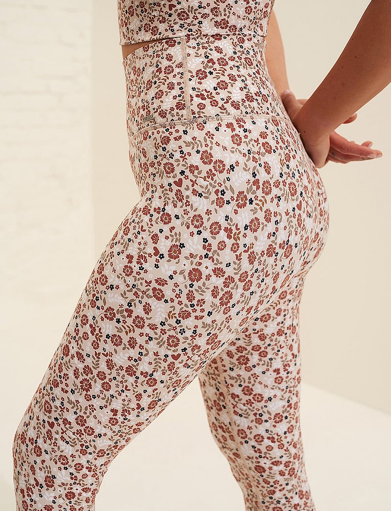 aim´n - Fleur Rouge Tights - treningstights - fleur rouge - 4