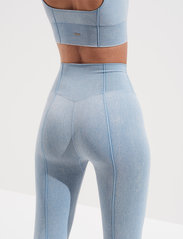 AIM'N - Washed Light Denim Tights - lauf-& trainingstights - washed light denim - 5