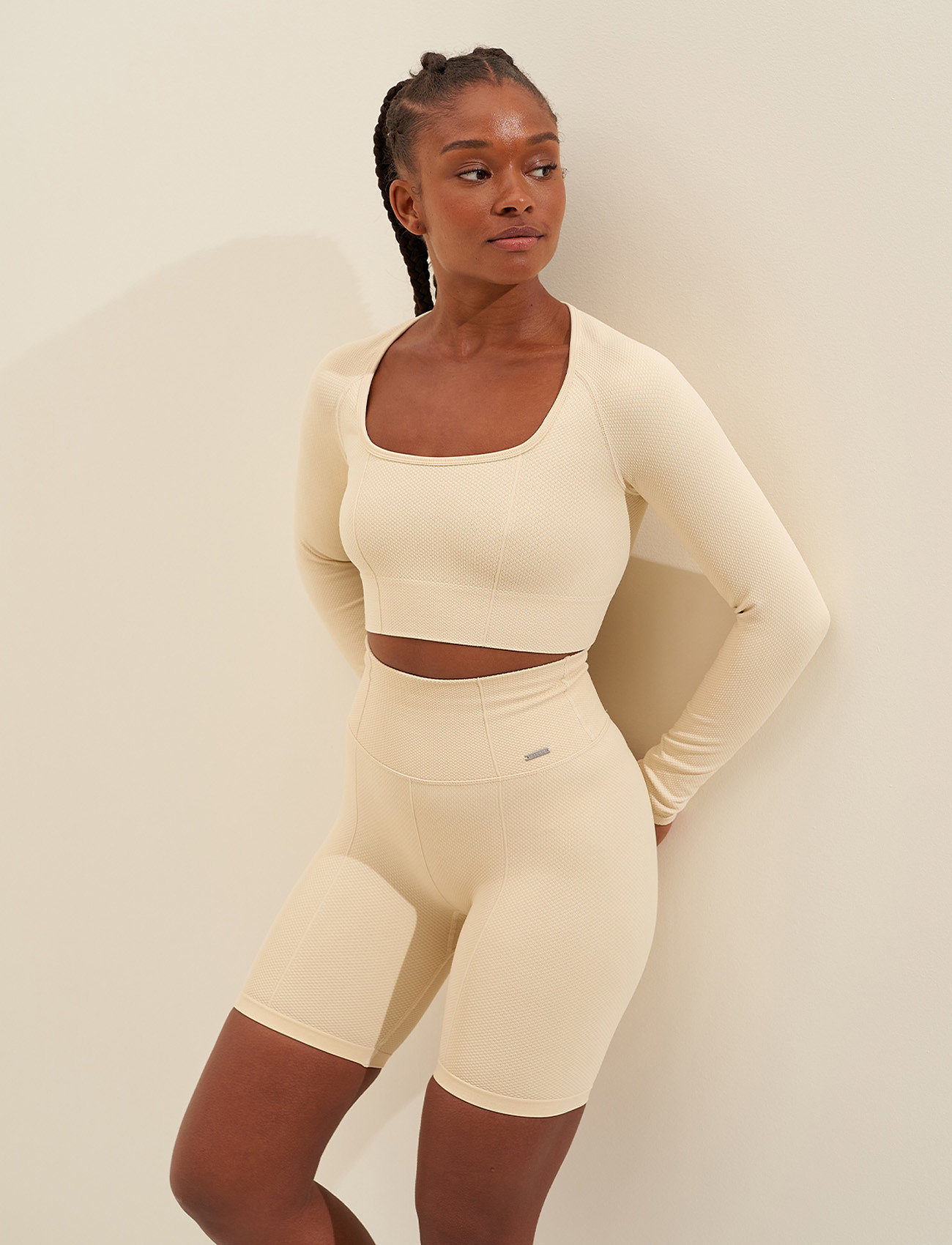 Aimn Luxe Seamless Cropped Long Sleeve långärmade tröjor dam – bild 5