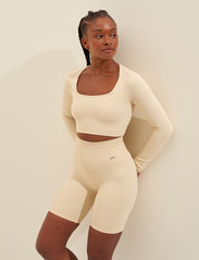 AIM'N - Luxe Seamless Cropped Long Sleeve - pitkähihaiset topit - oat white - 6