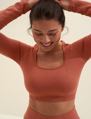 AIM'N - Luxe Seamless Crop Long Sleeve - hauts à manches longues - rouge - 0