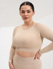 AIM'N - Sand Washed Ribbed Seamless Crop Long Sleeve - pitkähihaiset topit - sand washed - 2