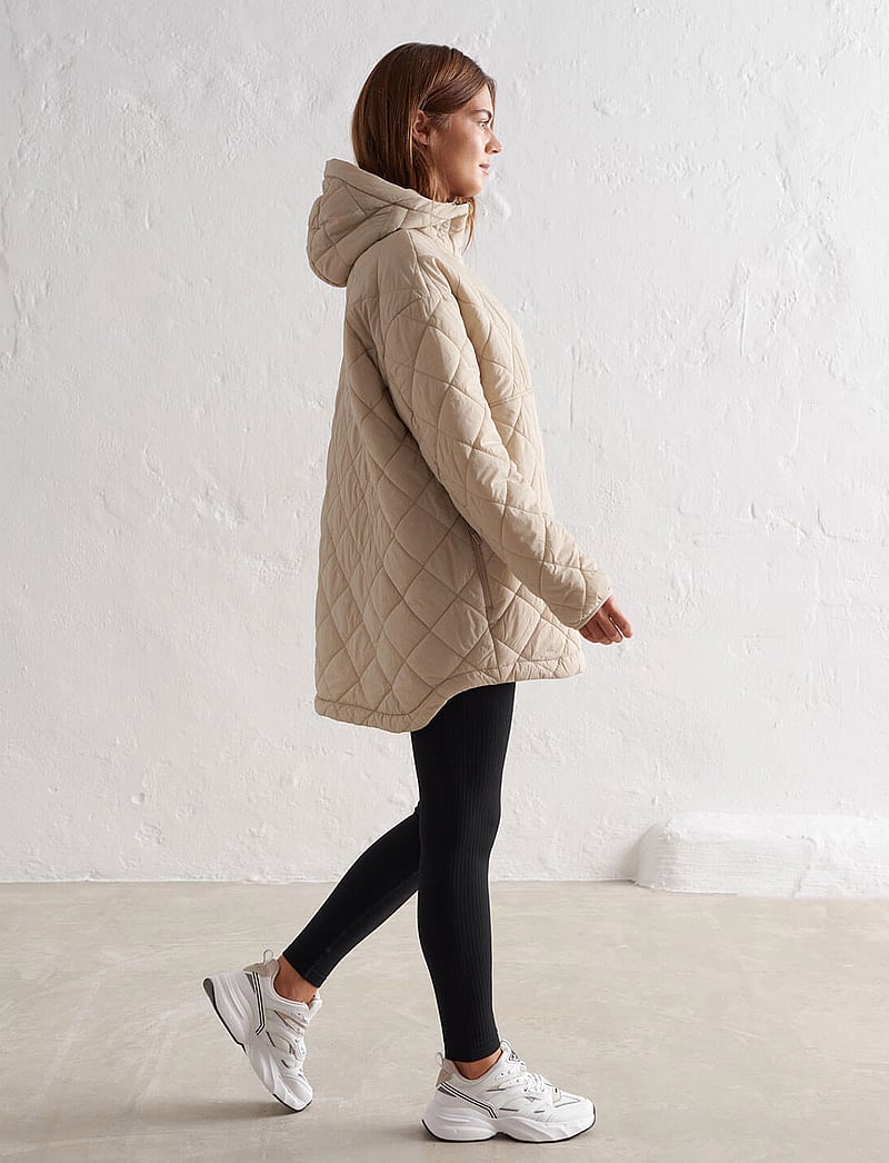 aim´n - Oversized Quilted Anorak - anoraker - cafe au lait - 3