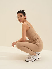 AIM'N - Luxe Seamless Singlet - berankoviai marškinėliai - solid beige - 6