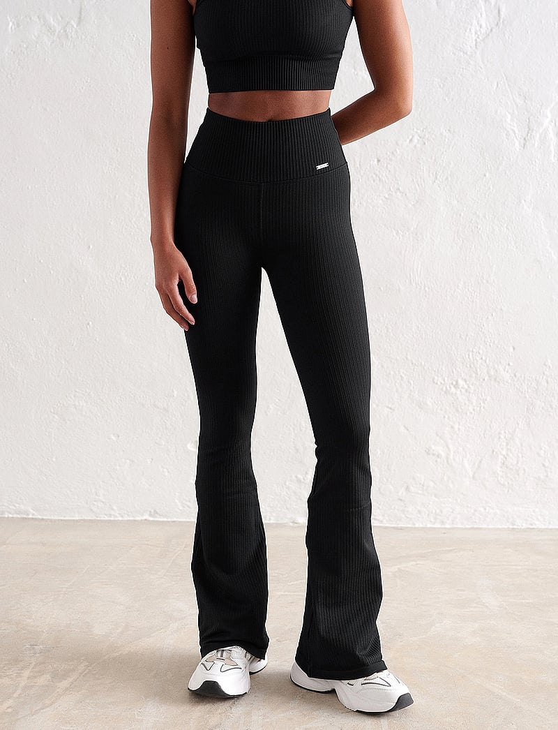 aim´n - Ribbed Seamless Flare Petite Tights - seamless tights - black - 0