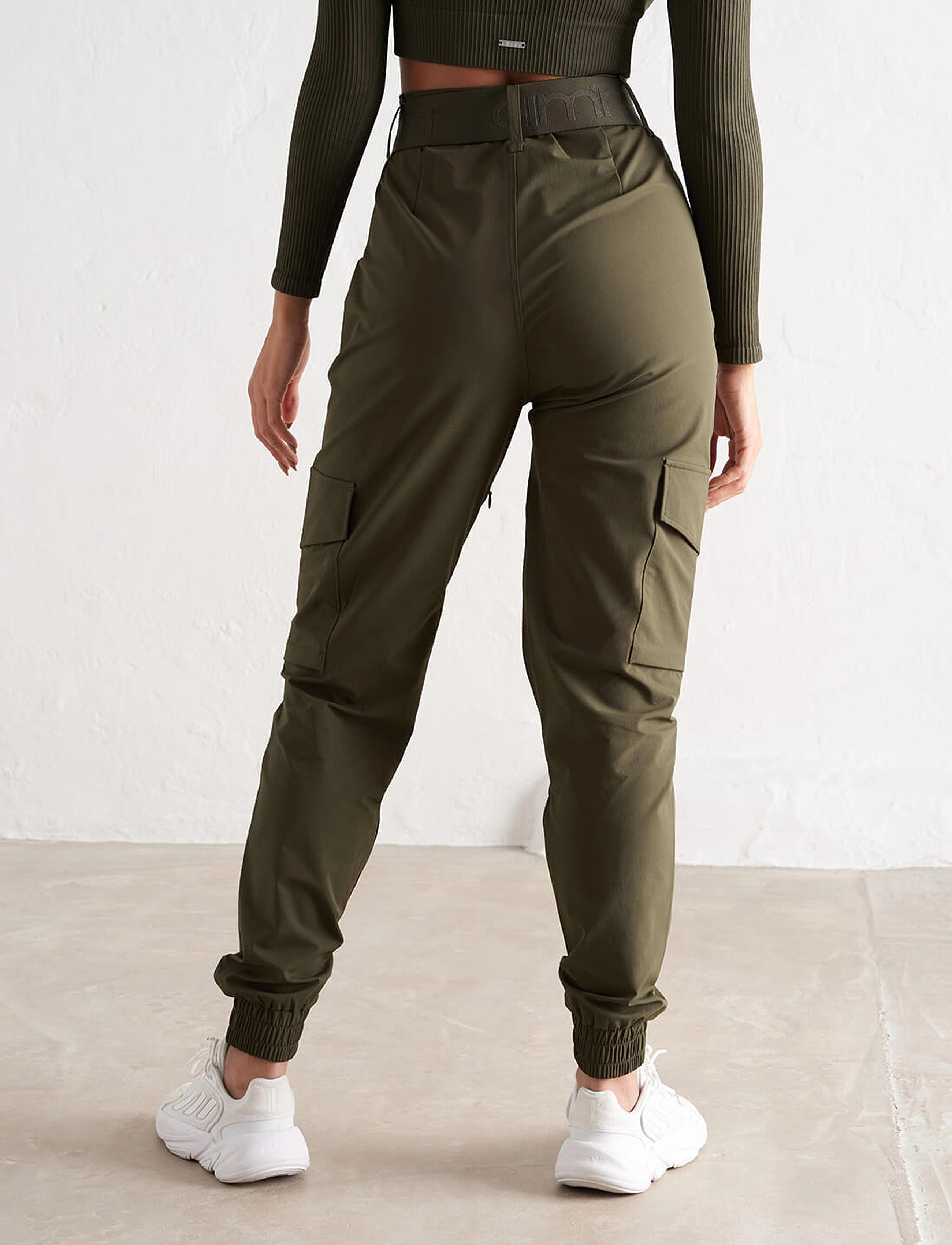 aim ́n Cargo Pants, XS, Khaki green, Sport Pants > Sport Casual Trousers, Dame