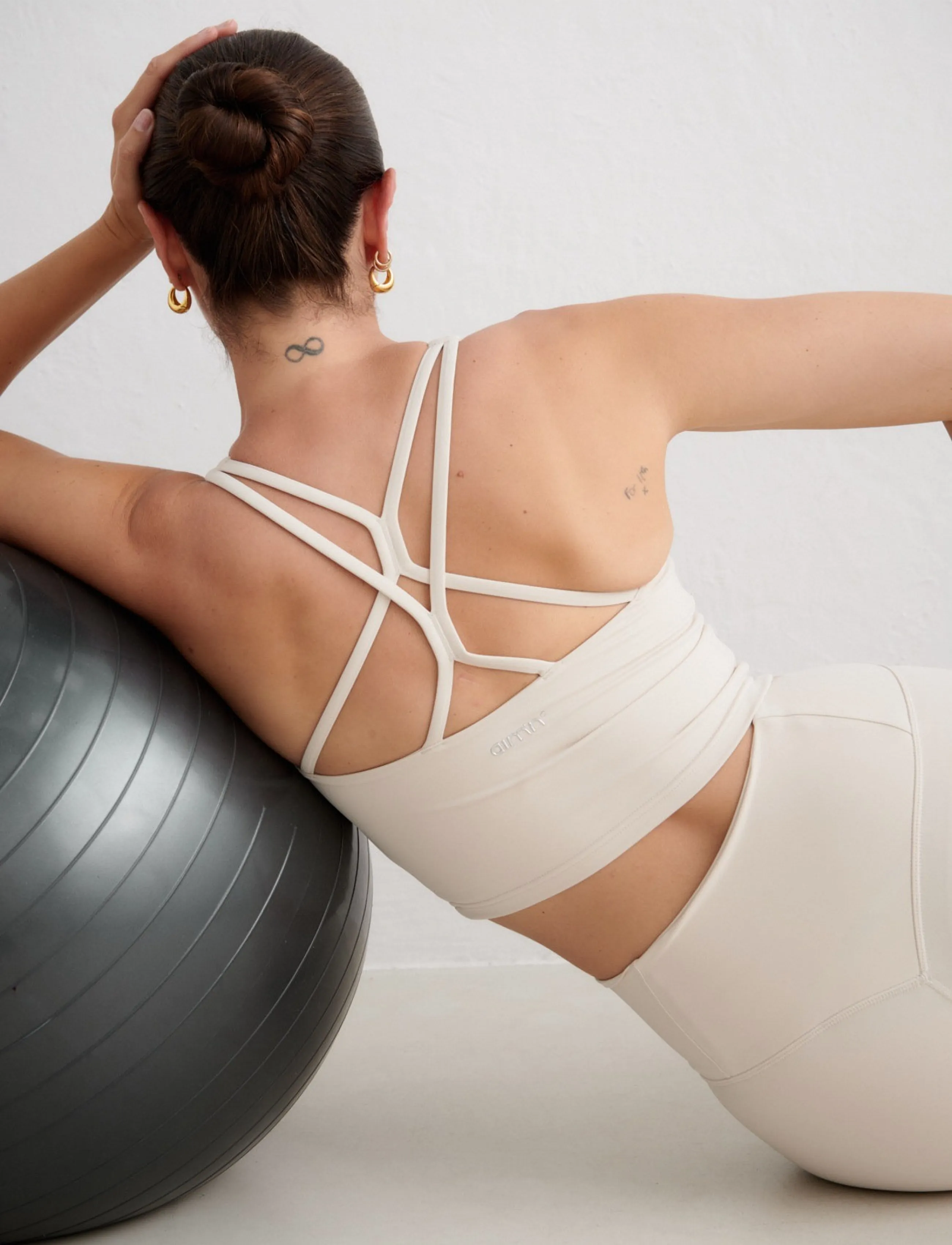 aim´n - Sculpting Strappy Bralette - medium støtte - sand - 3
