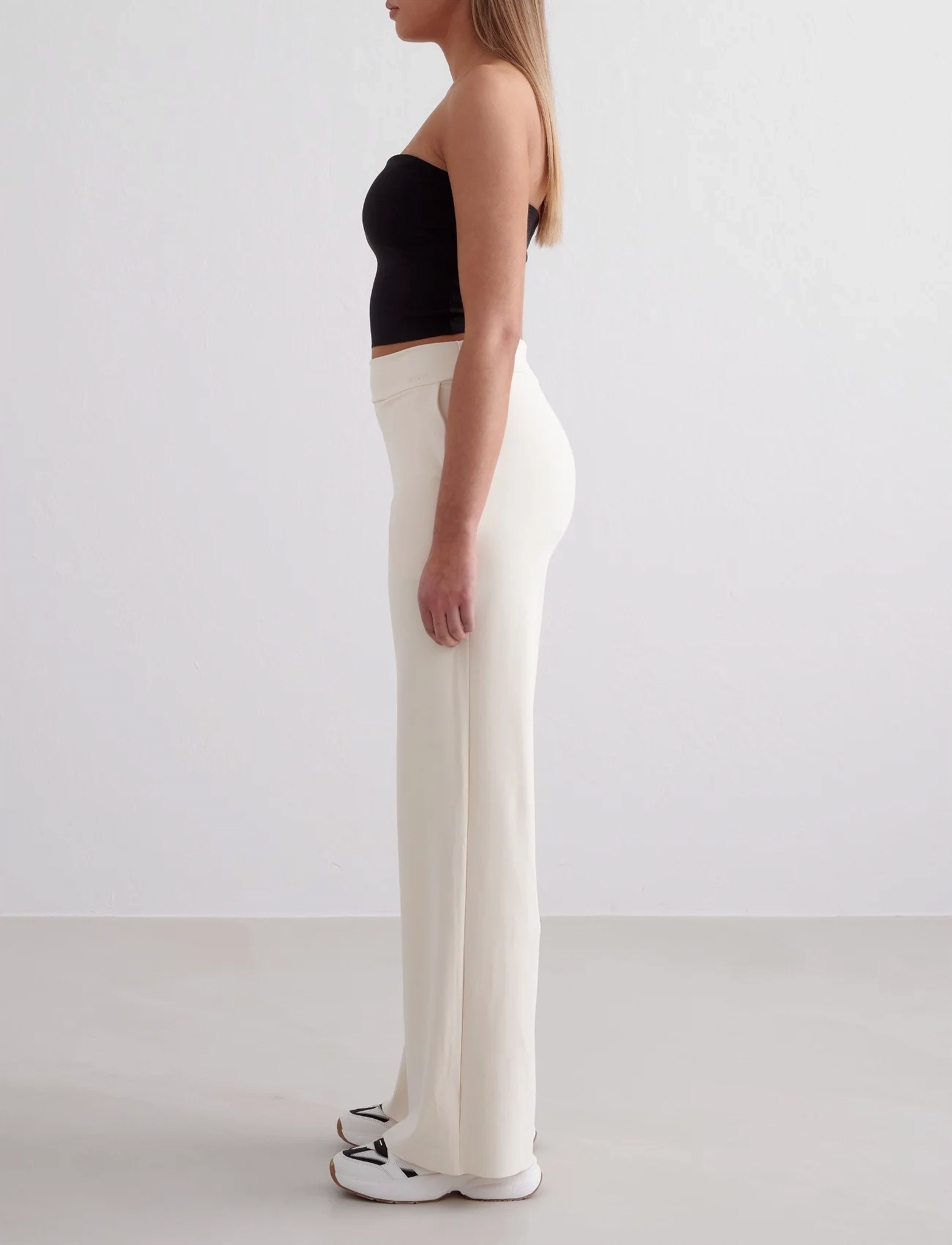 aim´n - Sense Wide Pants - sporthosen - almond white - 4