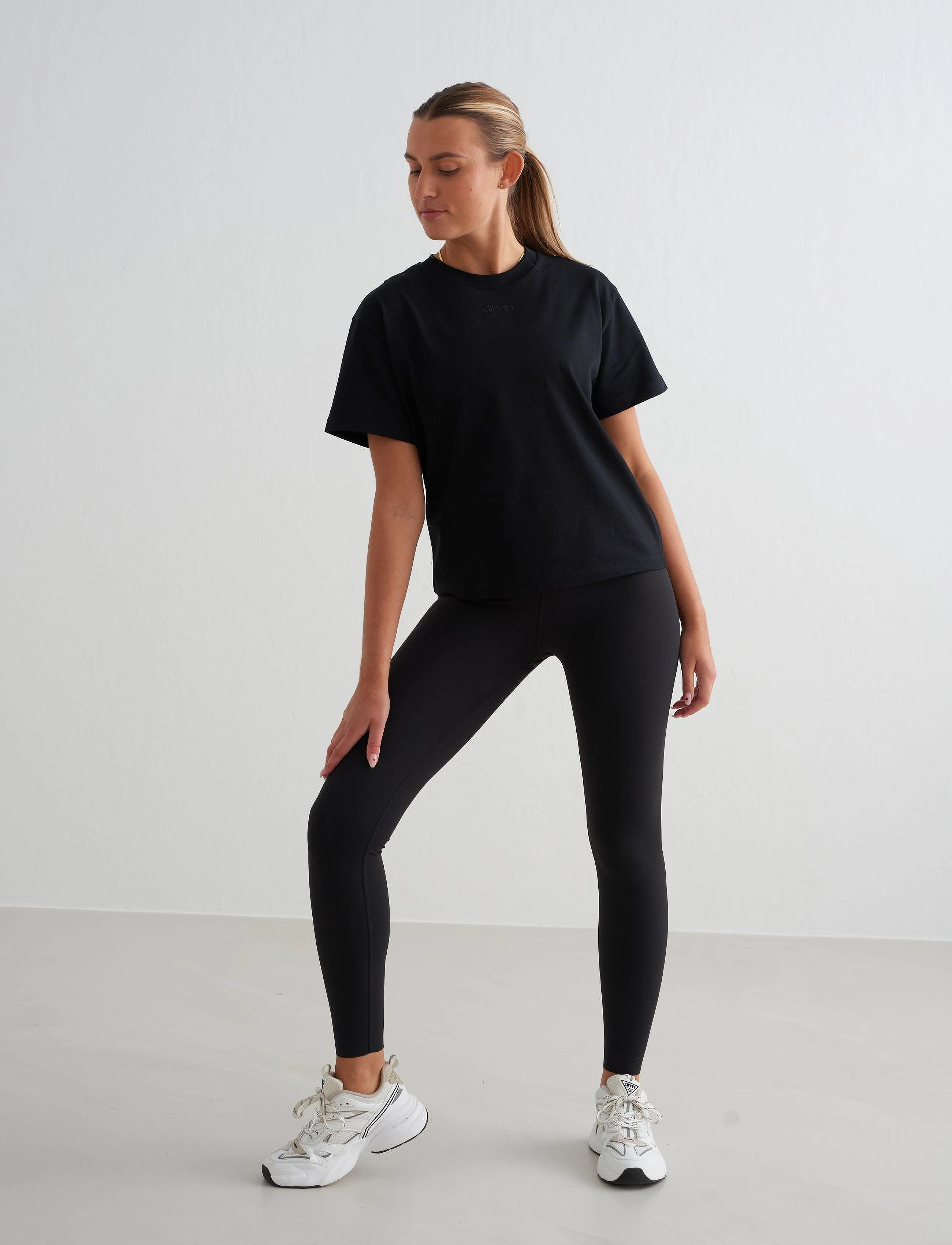 aim´n - Boxy T-Shirt - t-shirts - black - 4