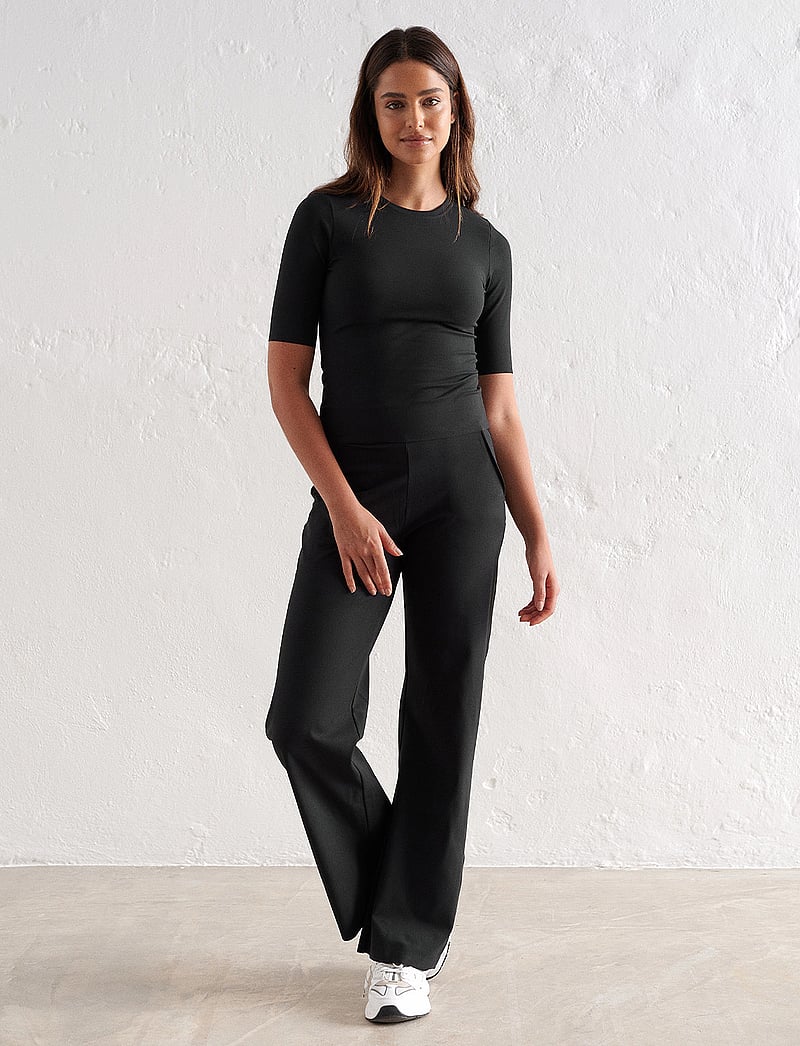 aim´n - Sense Half Sleeve Top - t-särgid - black - 0