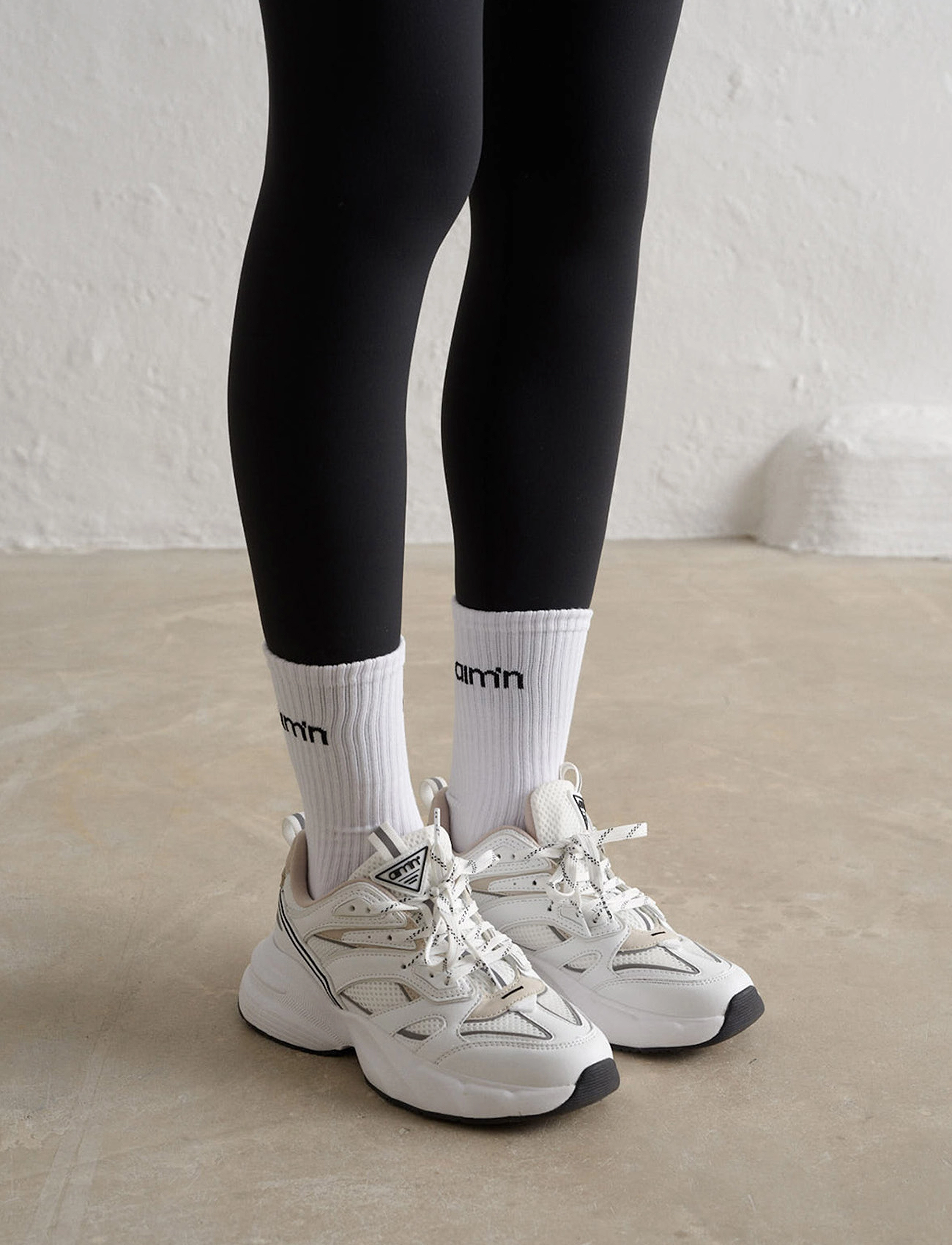 aim´n - Aim'n Logo Socks 3-Pack - aluspesu ja sokid - white - 3