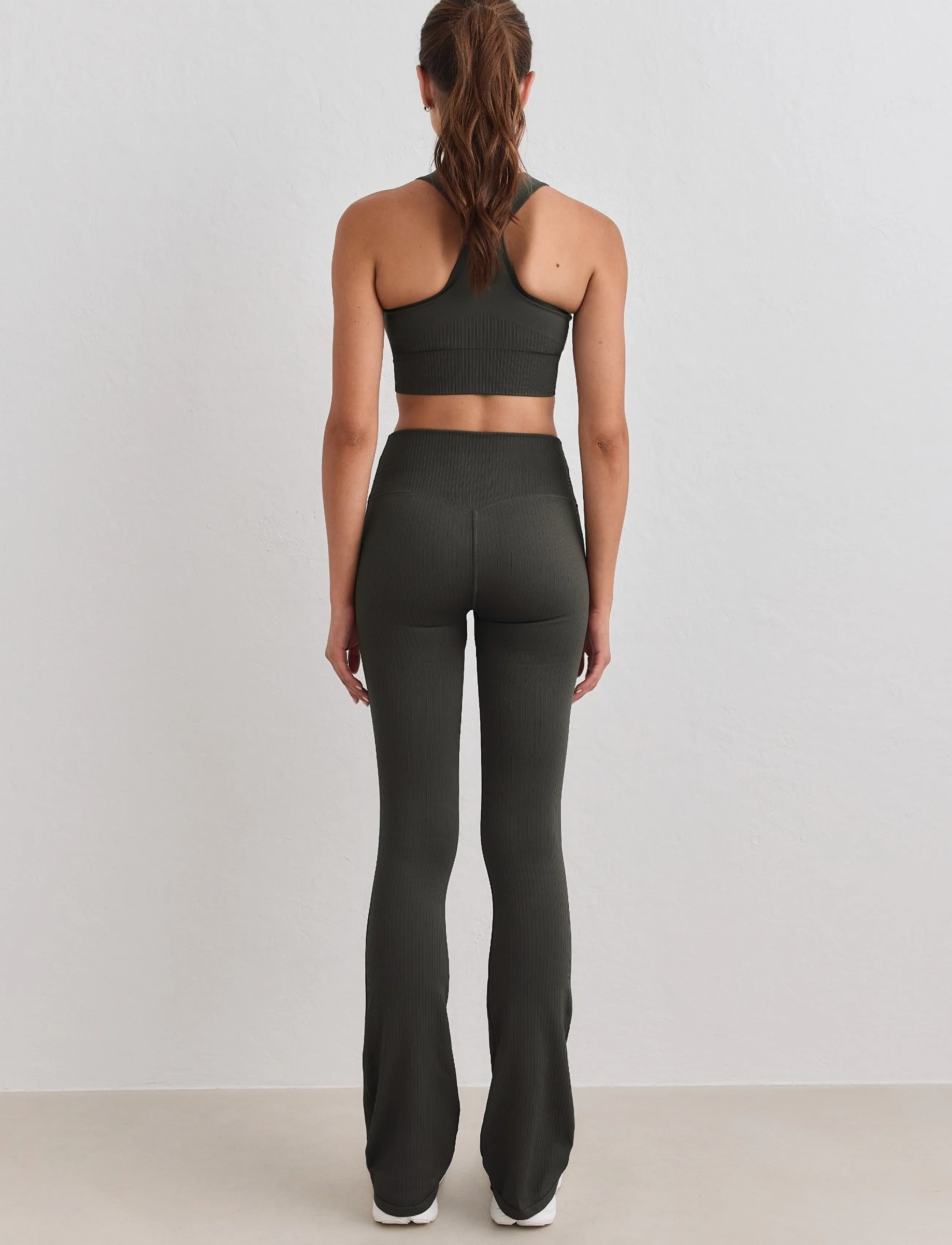 aim´n - Ribbed Seamless Flare Tights - training tights - dark ivy - 3