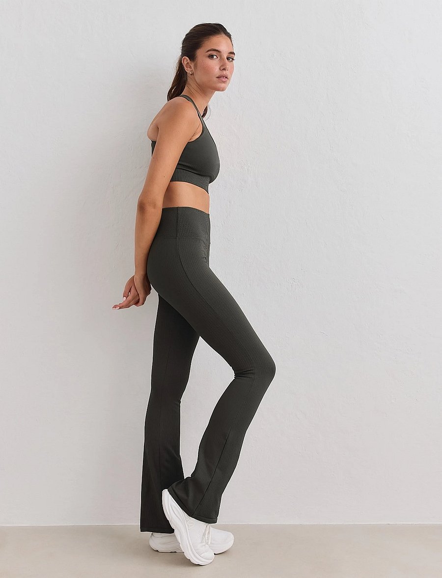 aim´n - Ribbed Seamless Flare Tights - training tights - dark ivy - 4