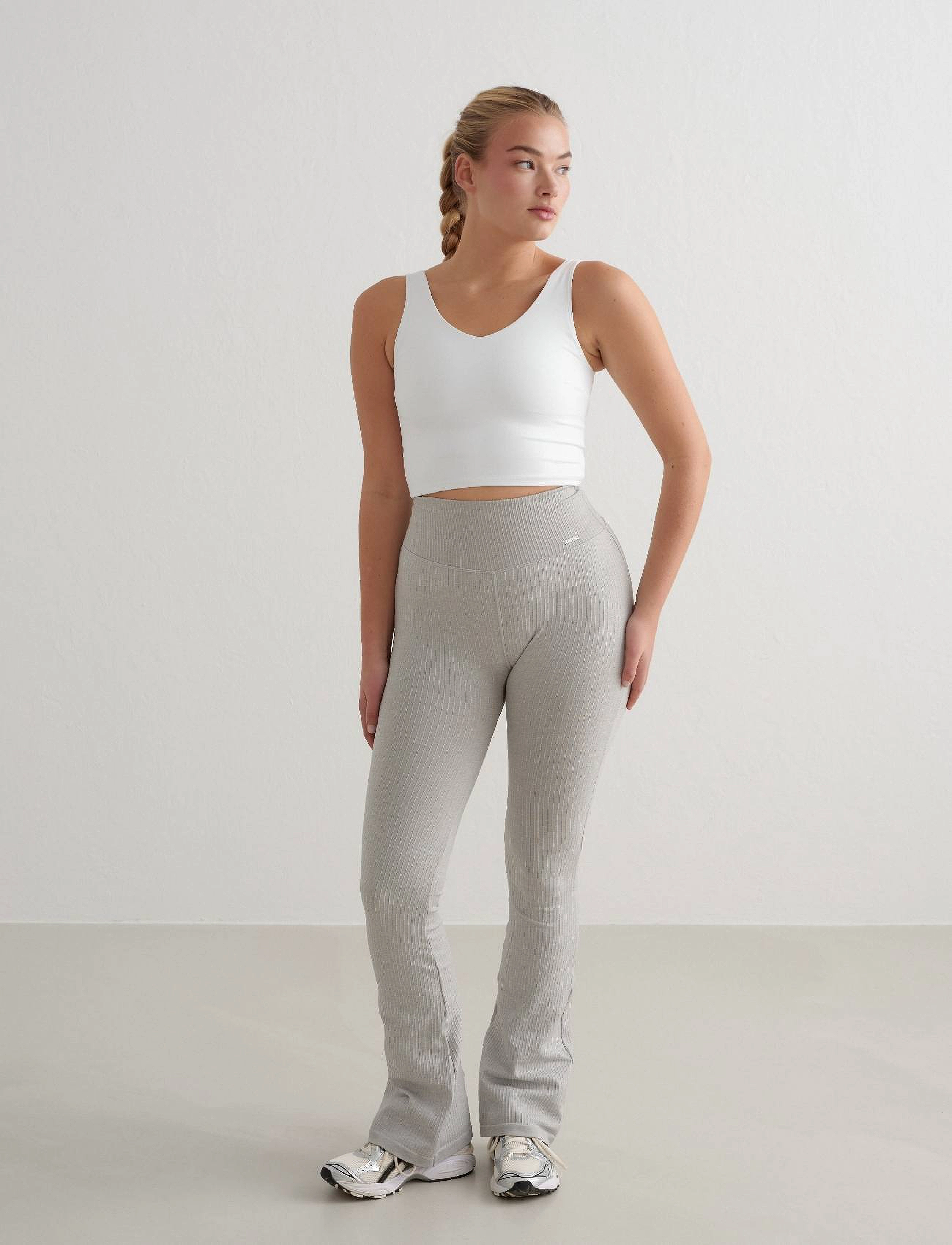 aim´n - Ribbed Seamless Flare Tights - volle länge - grey melange - 4