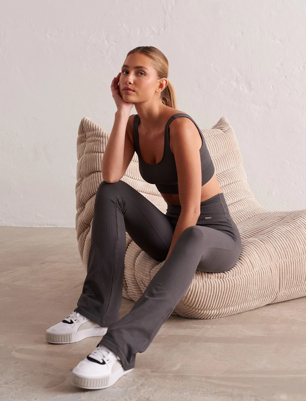 aim´n - Ribbed Seamless Flare Tights - seamless tights - shadow grey - 5