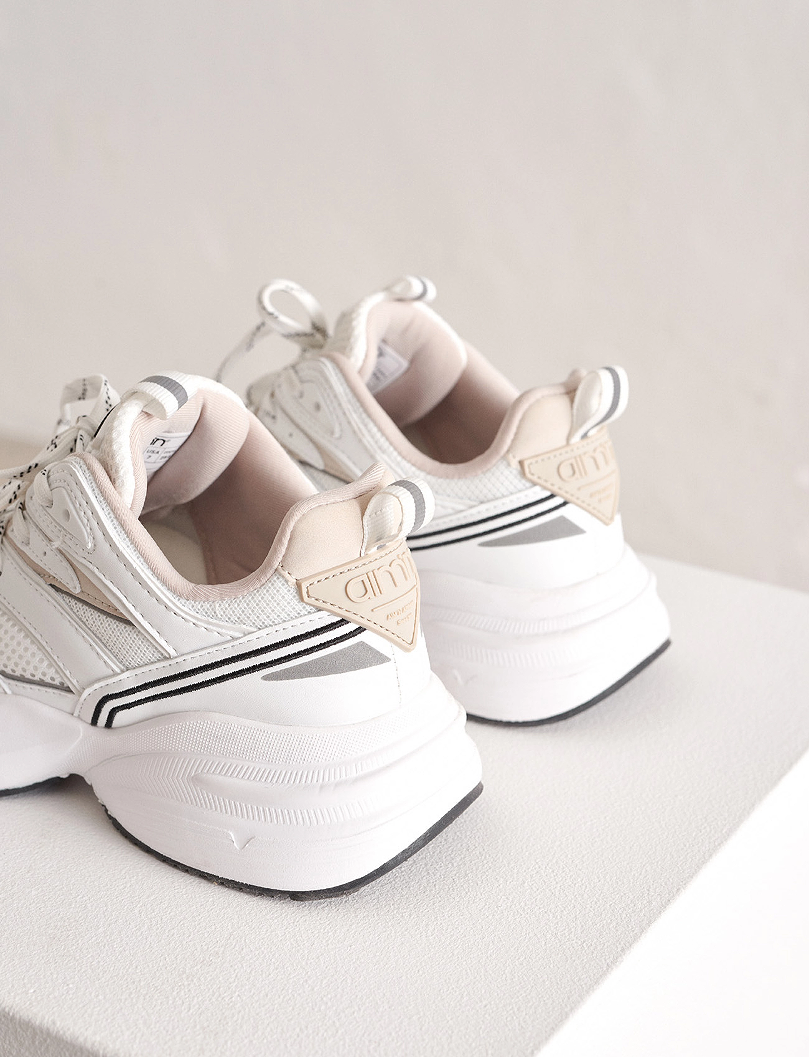 Låg sneaker 'Athena 100' beige / svart 5