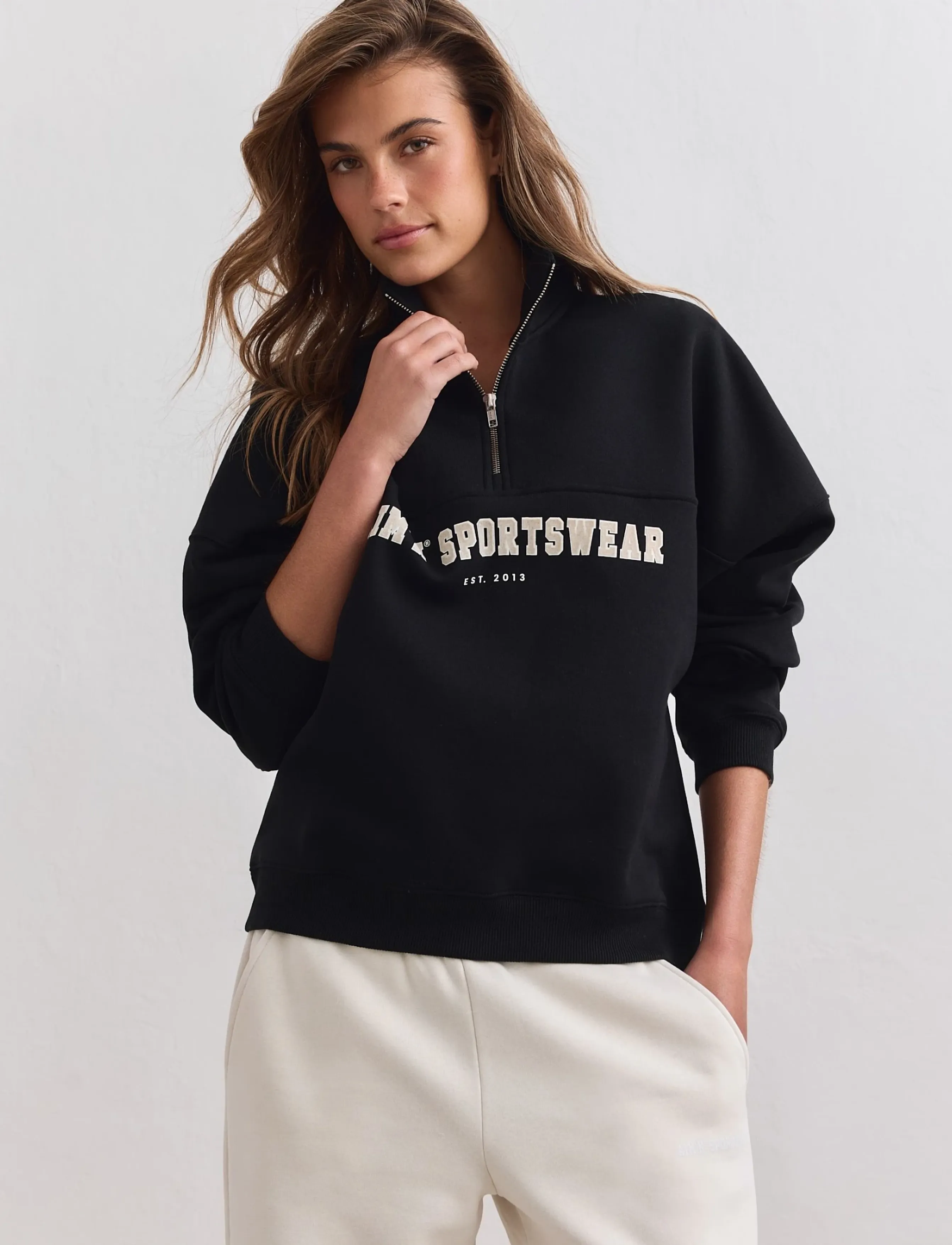aim ́n Varsity Sweat Half Zip, Kvinder, Varsity Halv Lynlås Sweatshirt, Sort, Str: S