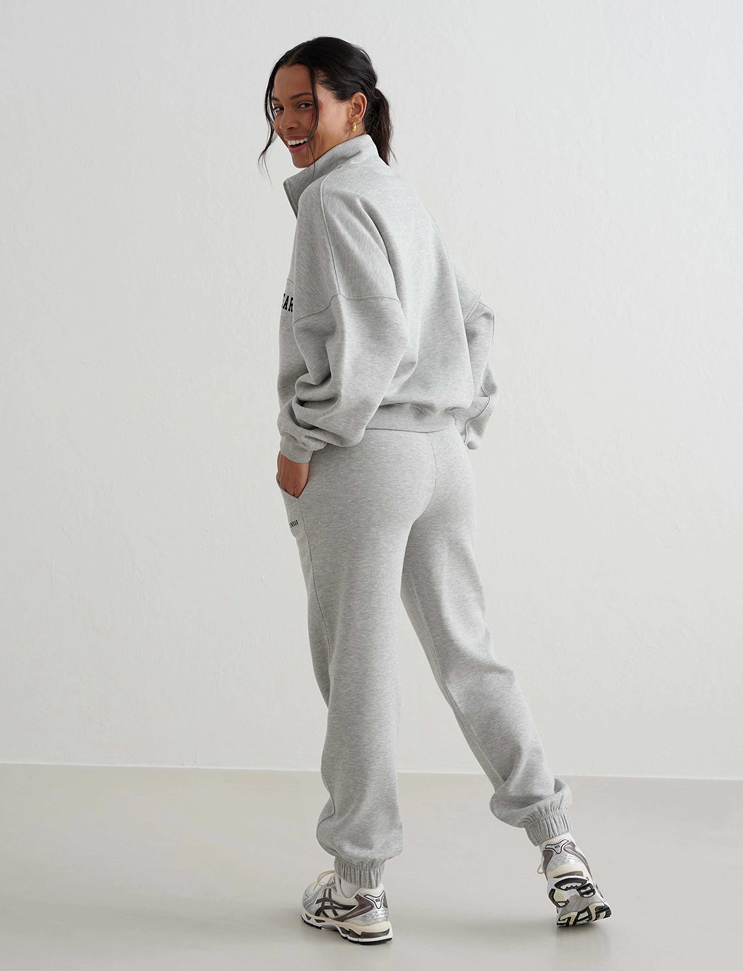 Aimn Women's Varsity Sweat Half Zip tröjor – bild 7