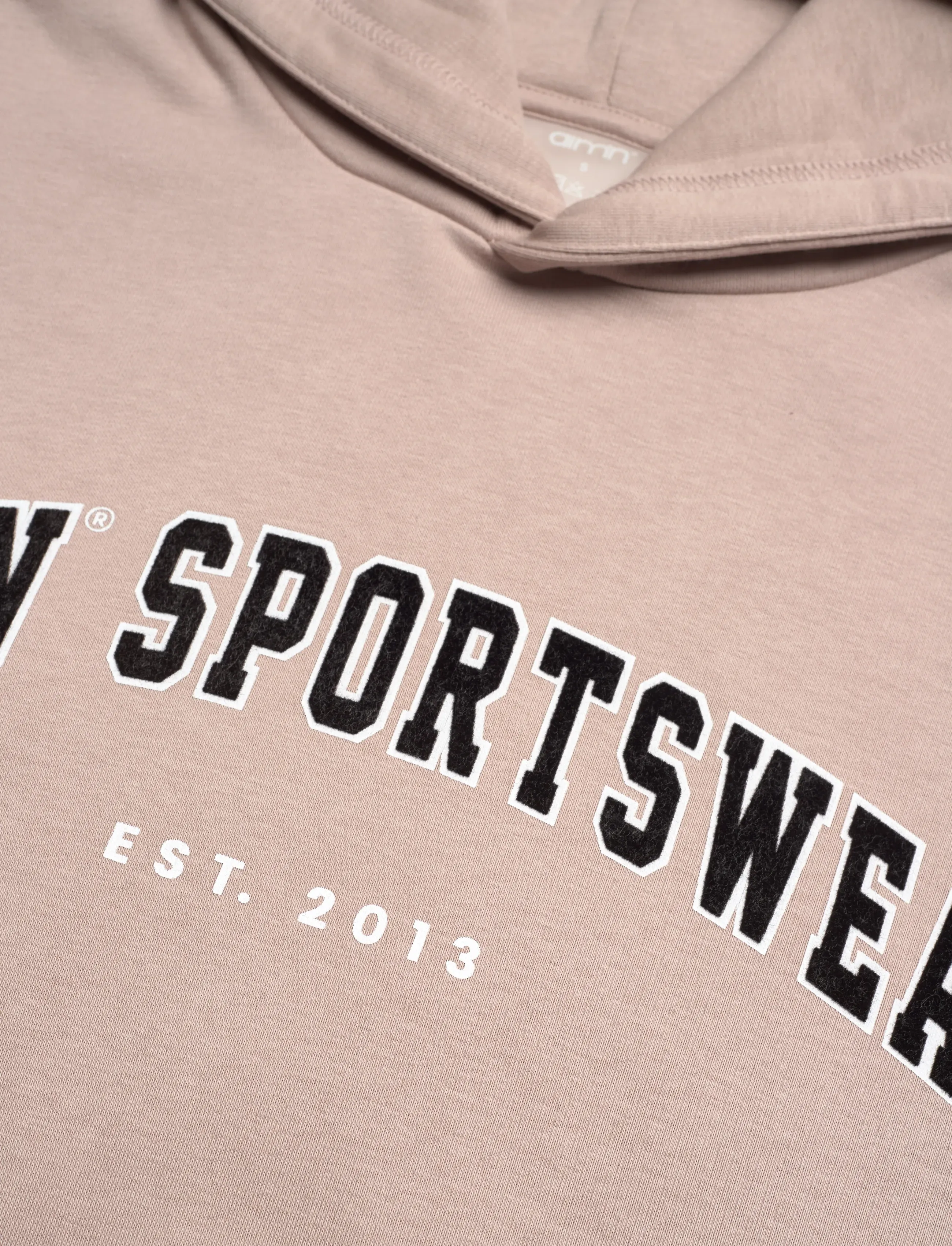 aim´n - Varsity Sweat Hood - tops - dark clay - 2