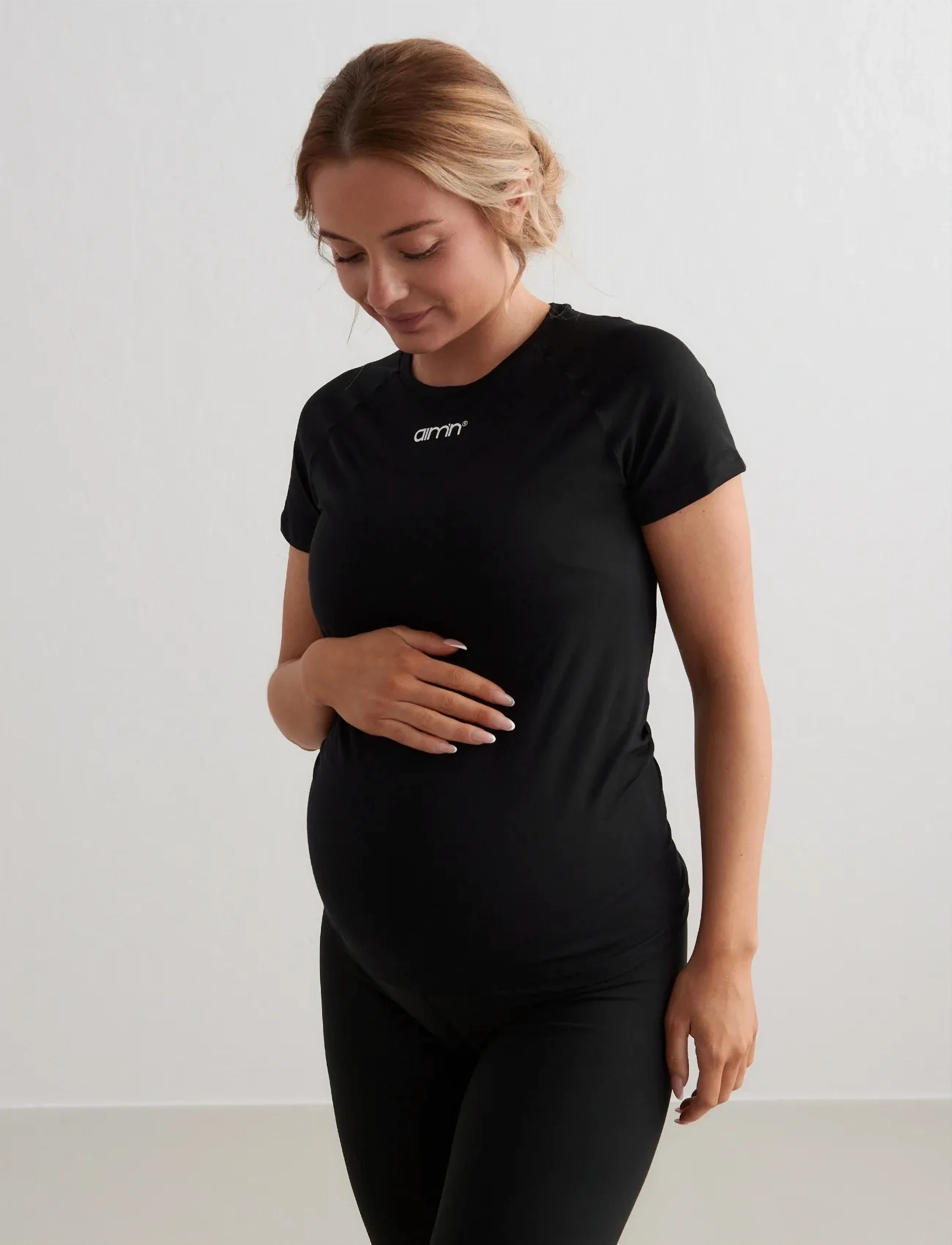 aim´n - Soft Basic Maternity Short Sleeve - t-särgid - black - 3