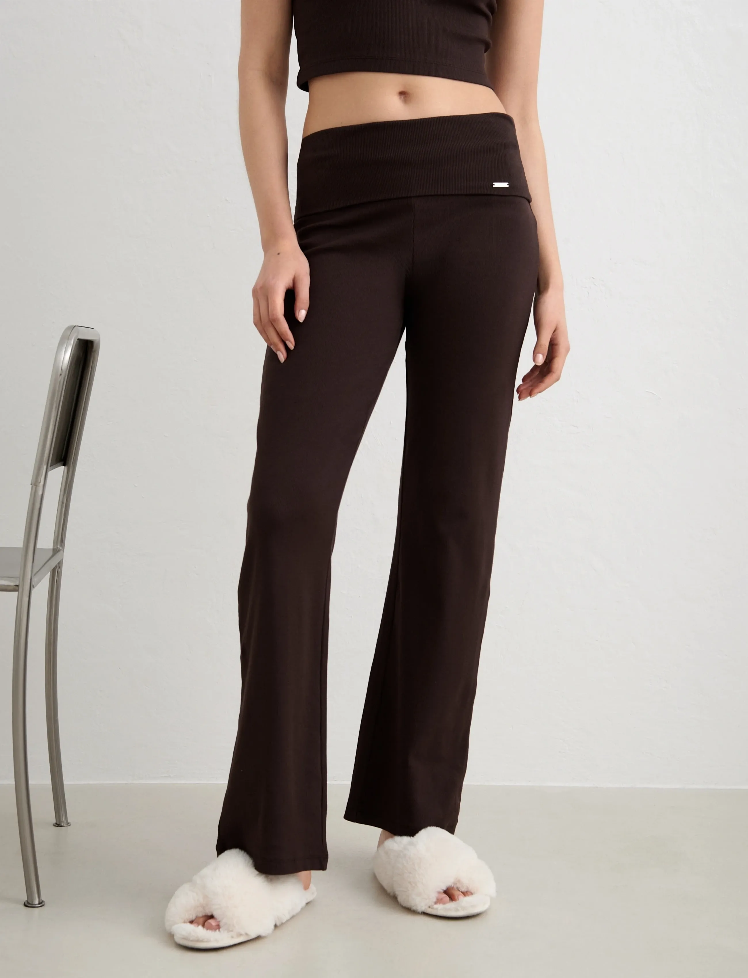aim´n - Ease Ribbed Pants - träningsbyxor - chocolate - 4
