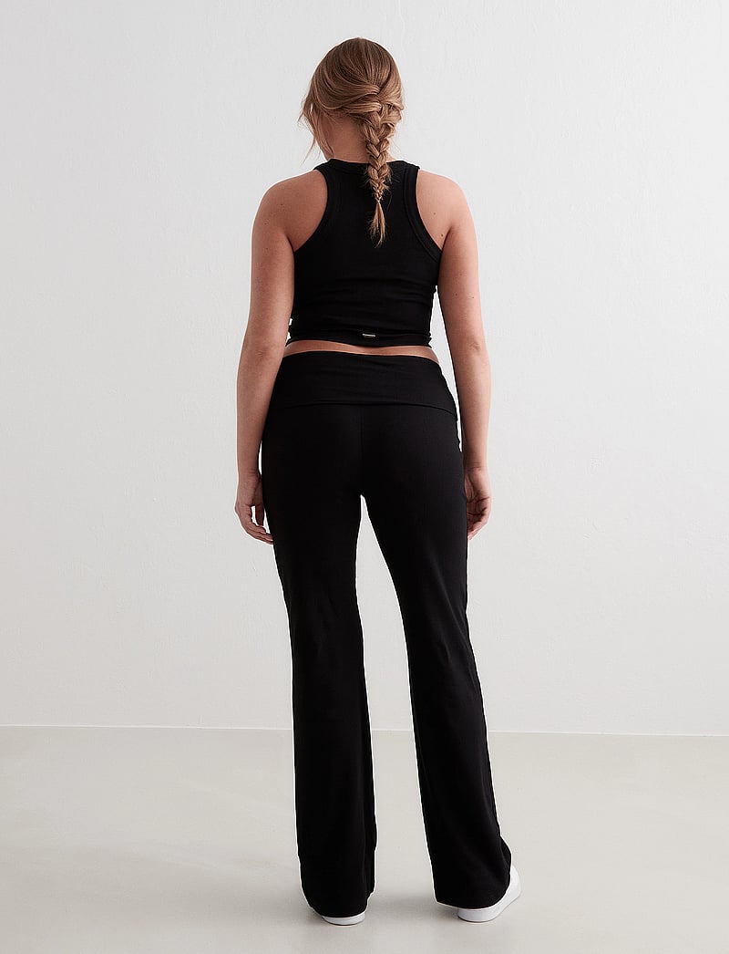 aim´n - Ease Ribbed Tank Top - linnen - black - 5