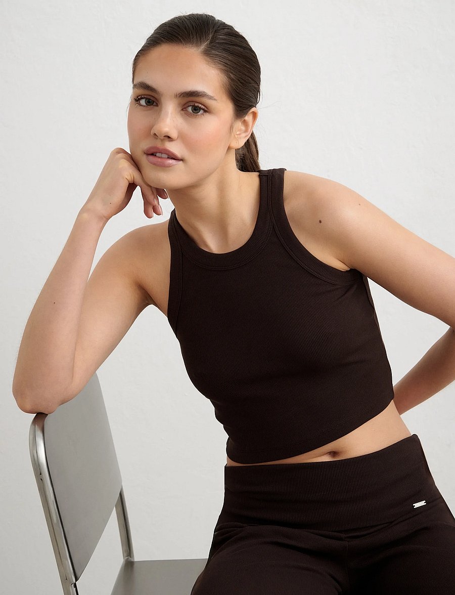 aim´n - Ease Ribbed Tank Top - crop-tops - chocolate - 3