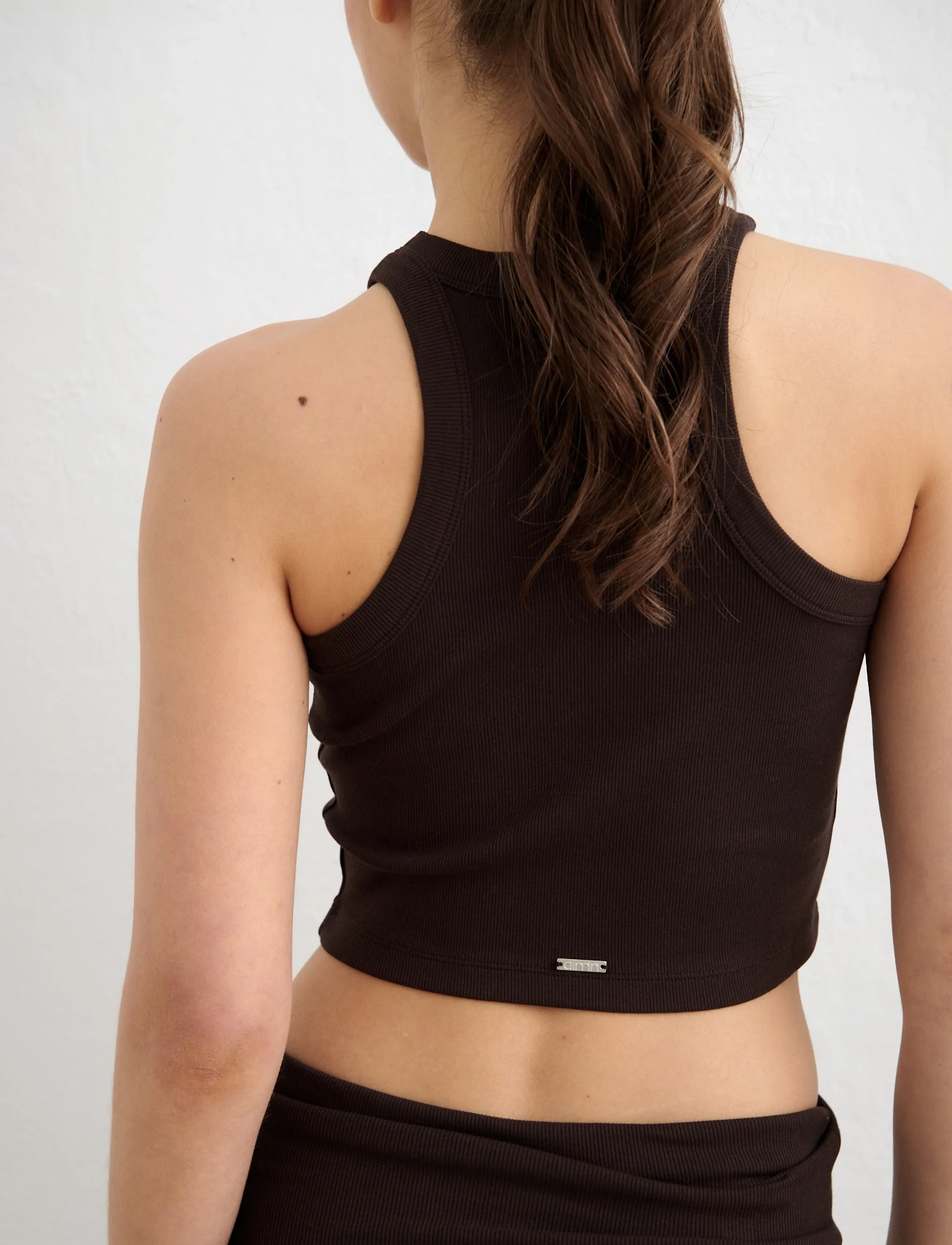 aim´n - Ease Ribbed Tank Top - crop-tops - chocolate - 4