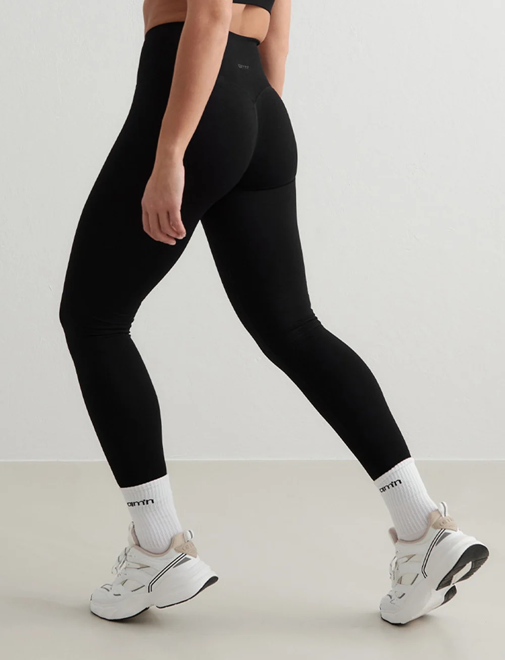 aim´n - Shape Seamless Tights - trainingstights - black - 4