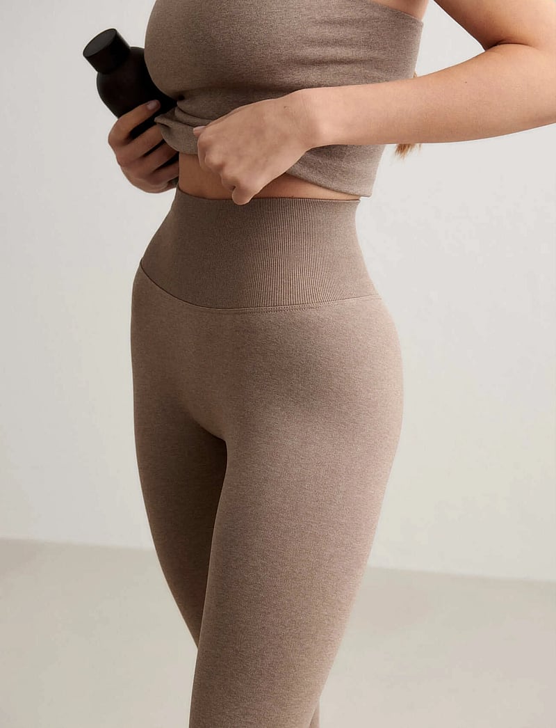 aim´n - Shape Seamless Tights - trainingstights - espresso melange - 5