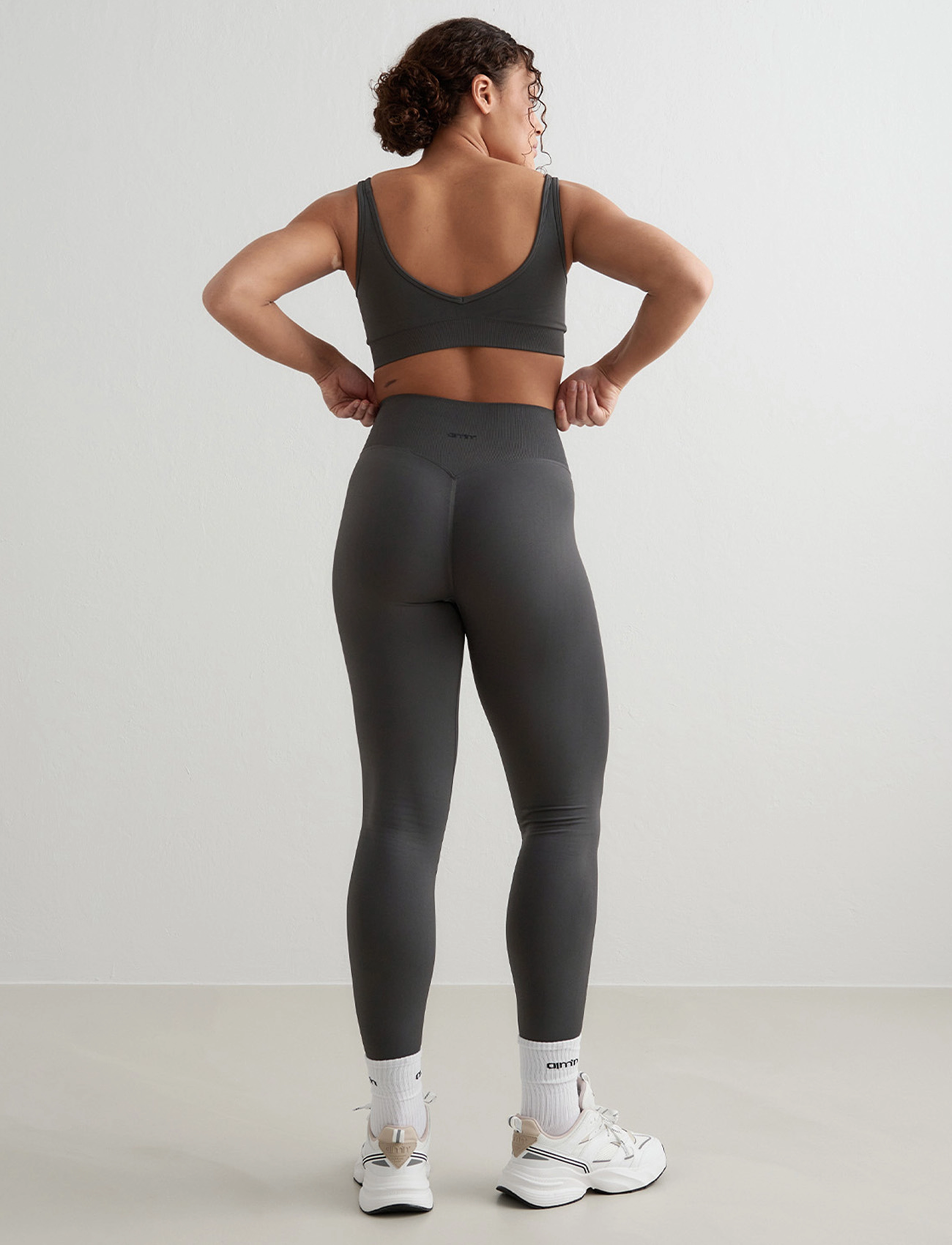 aim´n - Shape Seamless Tights - volle länge - shadow grey - 3